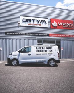 Photographie de réalisation UNICOM, projet de signalétique 9