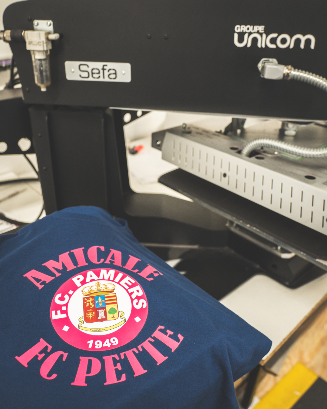 Matériel de presse pour marquage textile